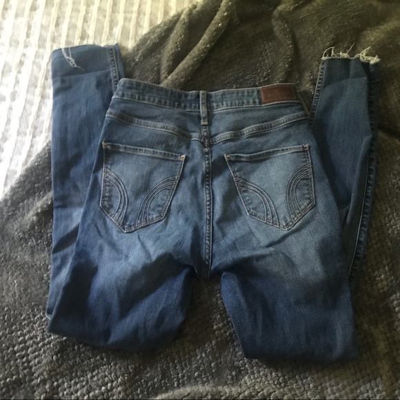 Hollister Ultra High-Rise Jeans - Picture 4 of 4